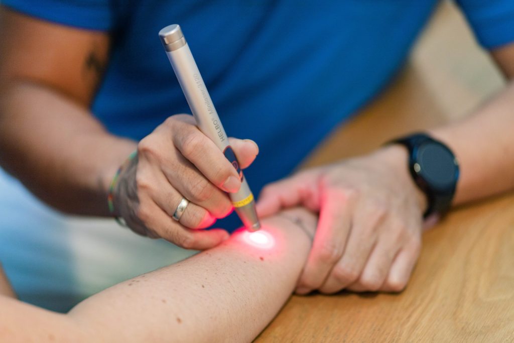 Softlasertherapie – Wundbehandlung mit moderner Technik bei Dein Wundexperte